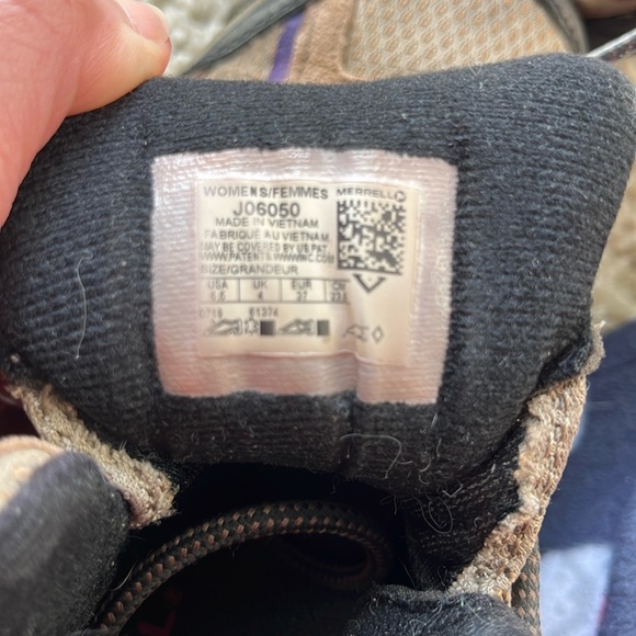 Merrell Hiking Boots - Picture 8 of 8